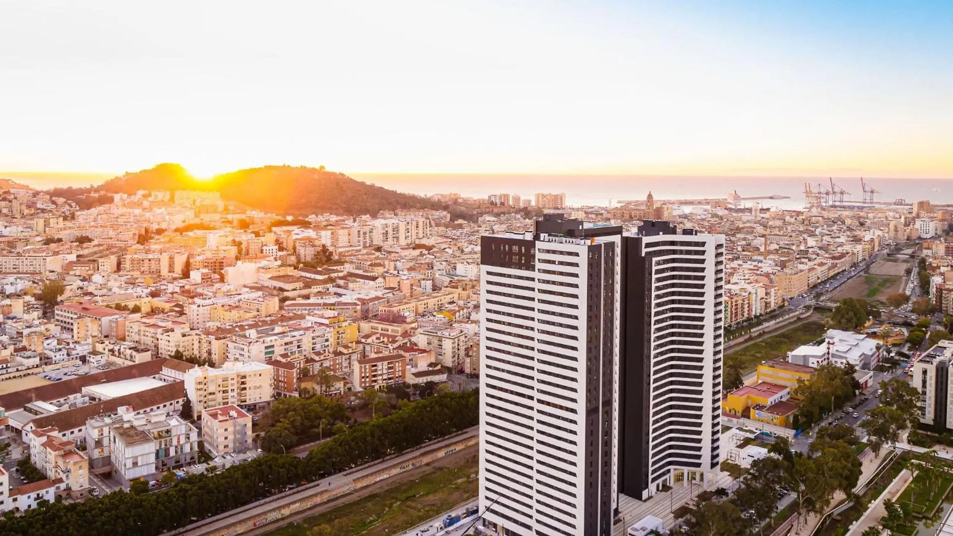 Skyline Malaga Center, Luxury, Planta 20アパートメント スペイン